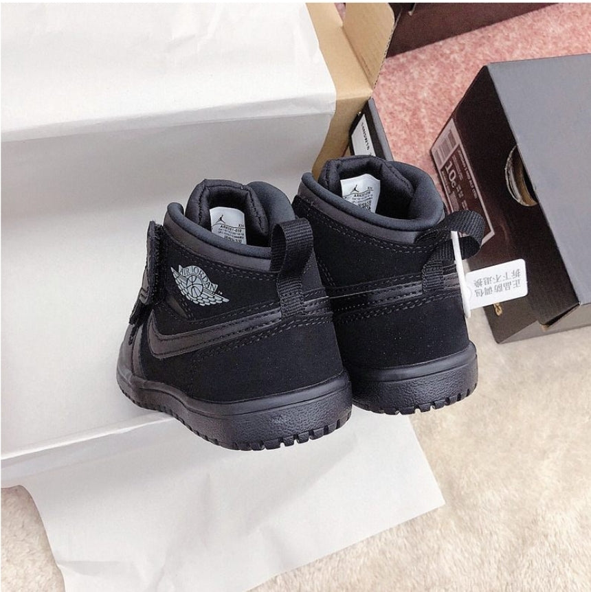 Chaussure pour Enfant: jordan  Garçon/Fille