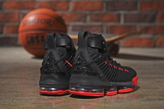 Chassures basket Lebron James