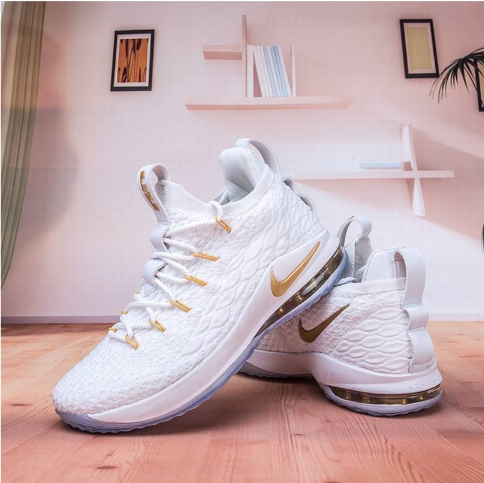 Chassures basket Lebron James