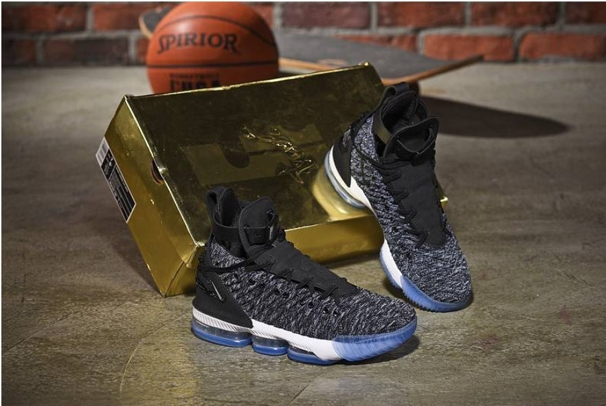 Chassures basket Lebron James