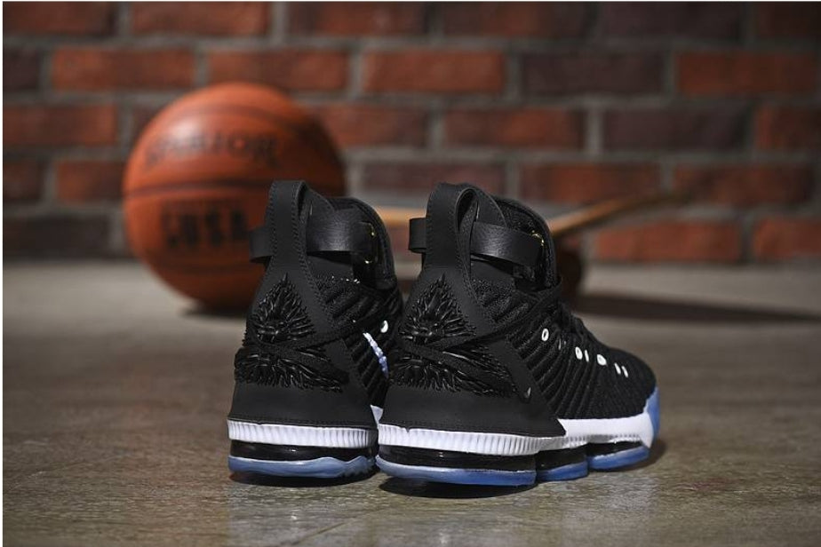 Chassures basket Lebron James