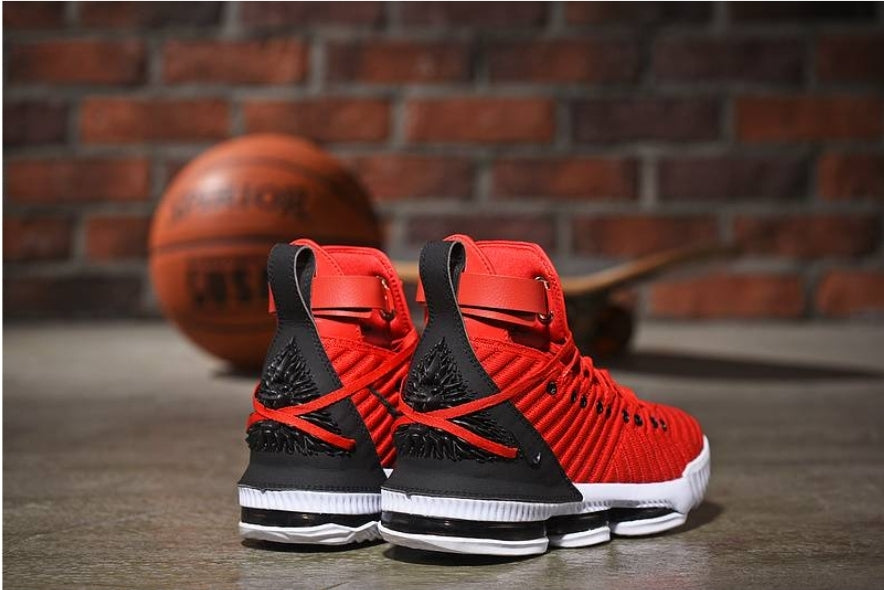 Chassures basket Lebron James