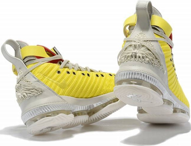 Chassures basket Lebron James