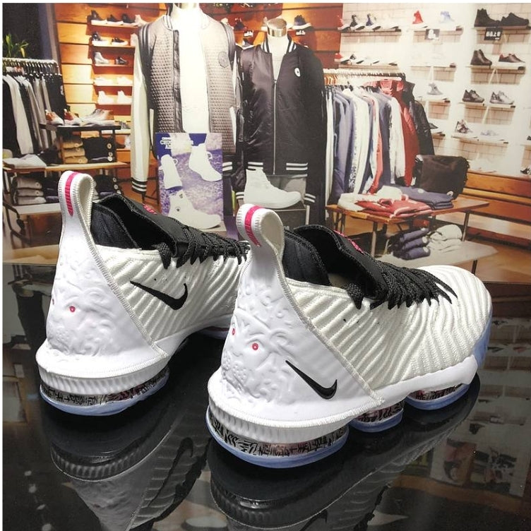 Chassures basket Lebron James