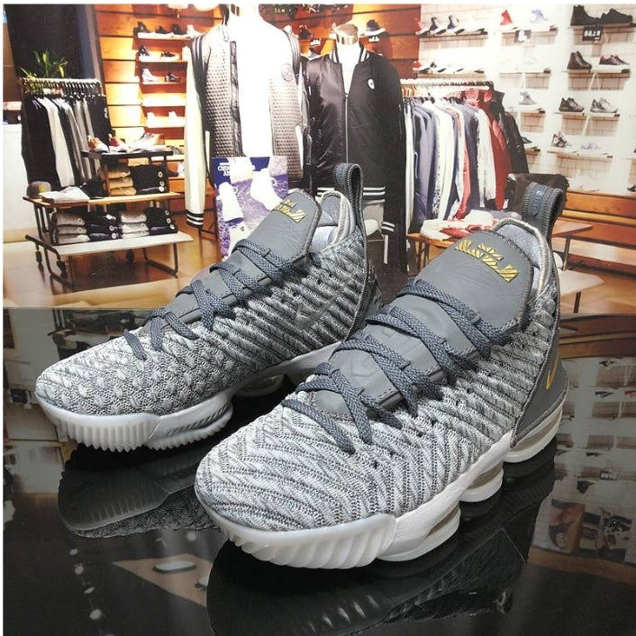 Chassures basket Lebron James