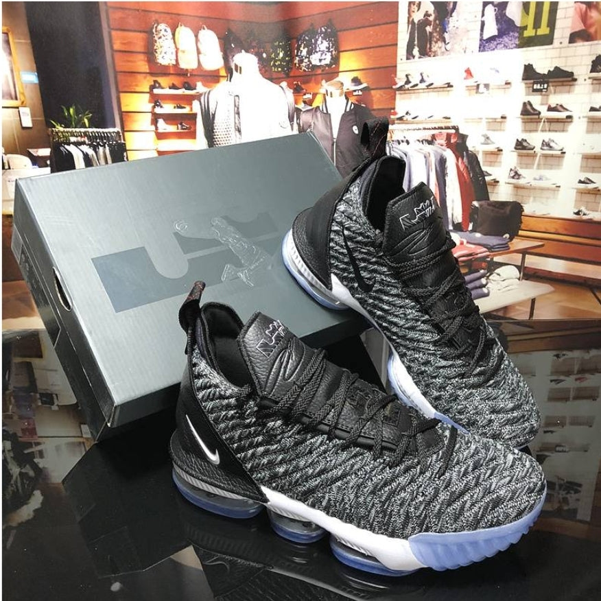 Chassures basket Lebron James