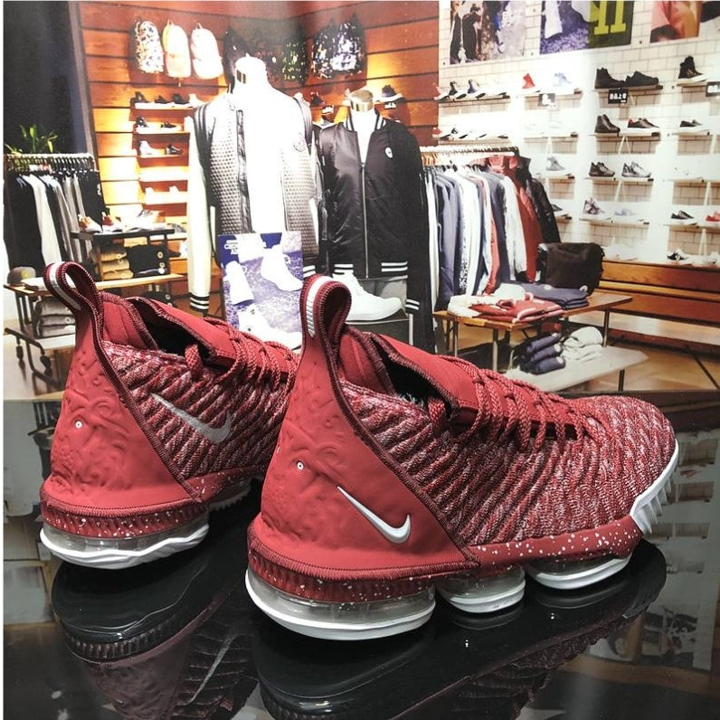 Chassures basket Lebron James