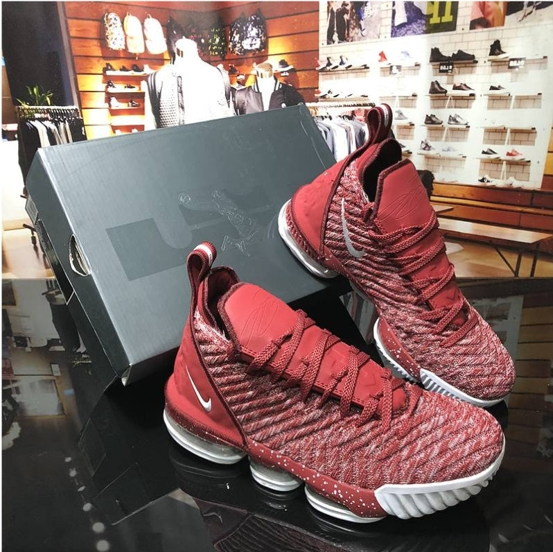 Chassures basket Lebron James