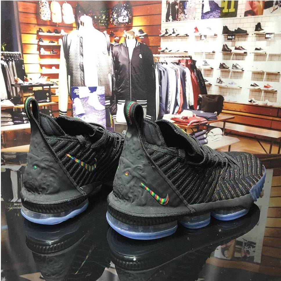 Chassures basket Lebron James