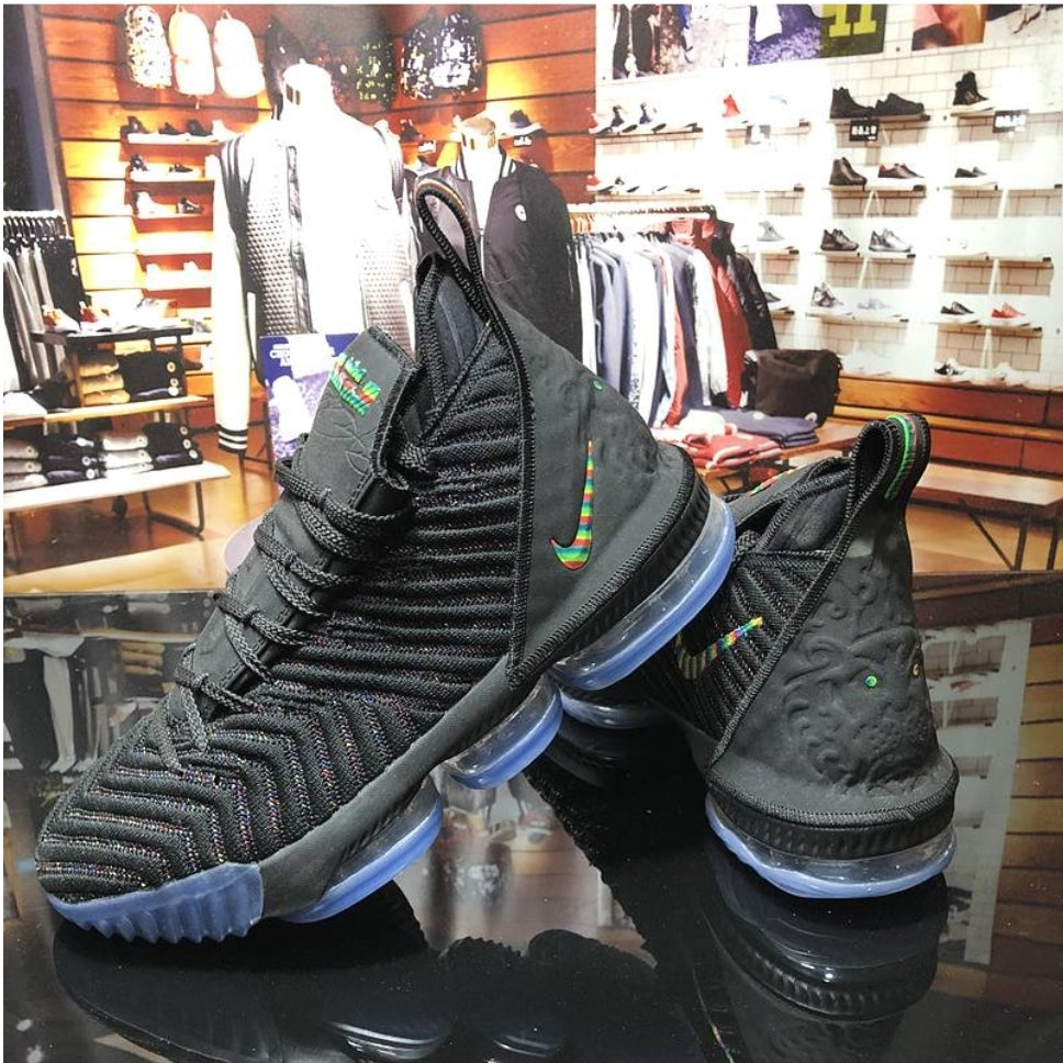 Chassures basket Lebron James