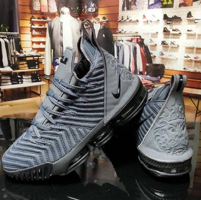 Chassures basket Lebron James