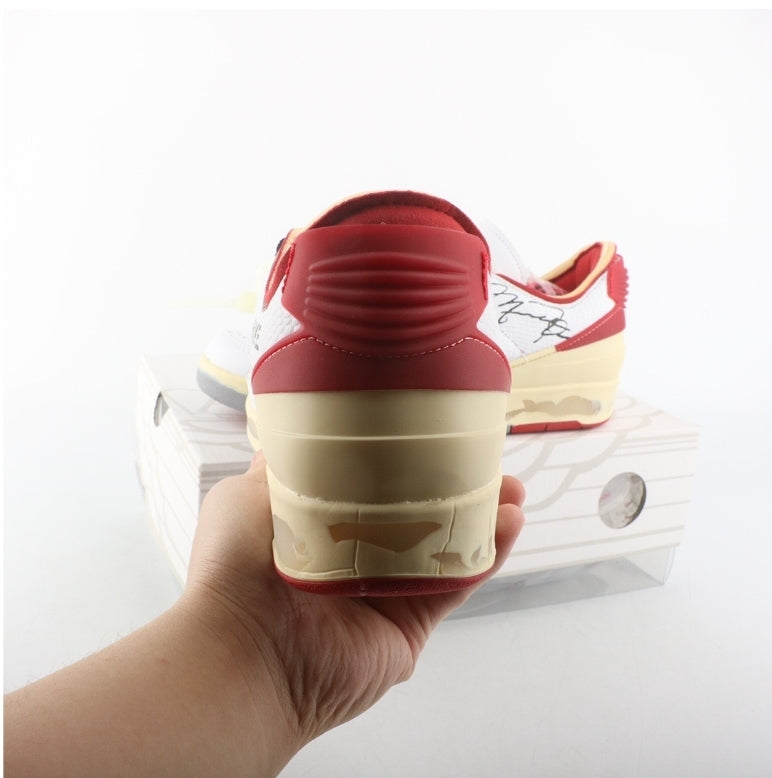 Les baskets Air Jordan 2 offrent un style emblématique et une performance exceptionnelle.

leur design élégant.pas cher.le moins cher.