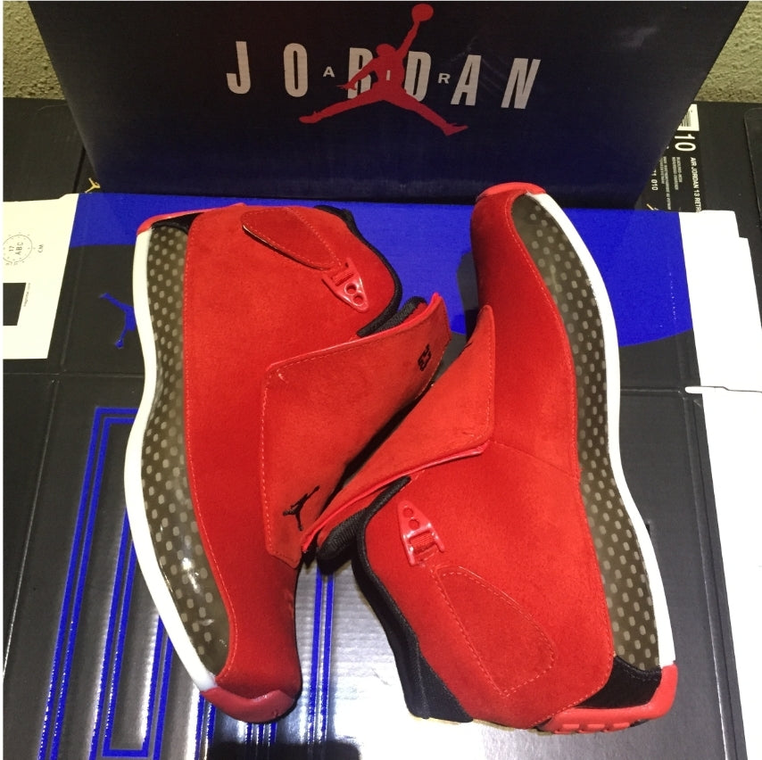 Les baskets Air Jordan 18 offrent un style emblématique et une performance exceptionnelle.

design distinctif.pas cher. Le moins cher. 