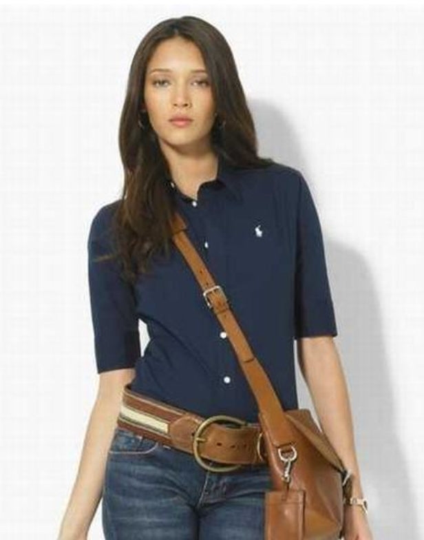 Les chemises Ralph Lauren Femme offrent une élégance et une qualité inégalées avec leur design intemporel et l'utilisation de matériaux .