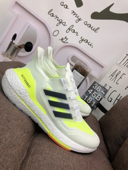 Les baskets Adidas UltraBoost 21 Femme.

Connues pour leur technologie de pointe et leur design moderne, sont un choix incontournable pour les coureuses et les amateurs de sport.