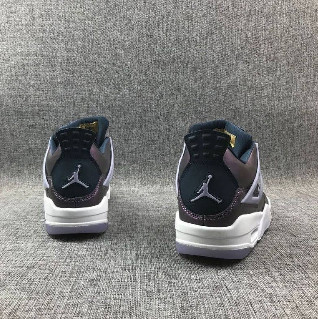 Les baskets Air Jordan 04 femme permettent de personnaliser votre style .En résumé, les Union X Air Jordan 04 femme incarnent le style.