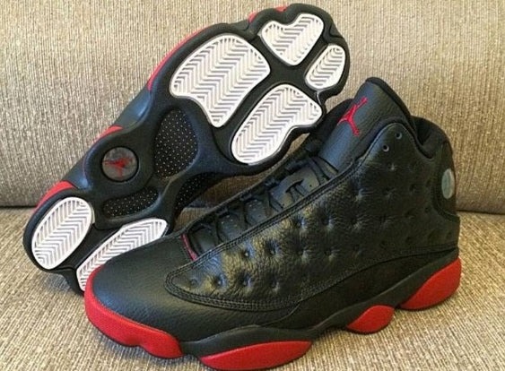 Les  baskets  Air Jordan 13 "Love & Respect" (Black and White) Femme permettent de personnaliser votre style tout en bénéficiant d’un confort supérieur.