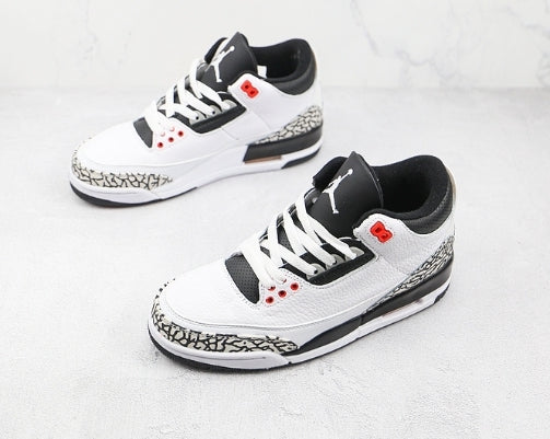 Les baskets Air Jordan 3 Triple White Femme permettent de personnaliser votre style tout en bénéficiant d’un confort supérieur.les Air Jordan 3 Triple.