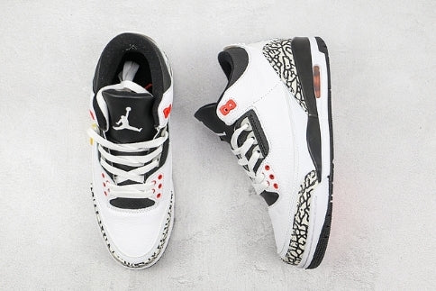 Les baskets Air Jordan 3 Triple White Femme permettent de personnaliser votre style tout en bénéficiant d’un confort supérieur.les Air Jordan 3 Triple.
