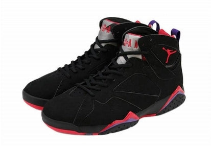 Baskets air Jordan 7 femme Elles ont conquis les amateurs de mode grâce à leur esthétique audacieuse et leurs innovations techniques.