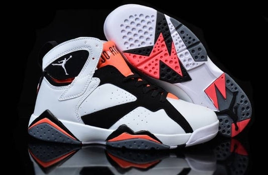 Baskets air Jordan 7 femme Elles ont conquis les amateurs de mode grâce à leur esthétique audacieuse et leurs innovations techniques.