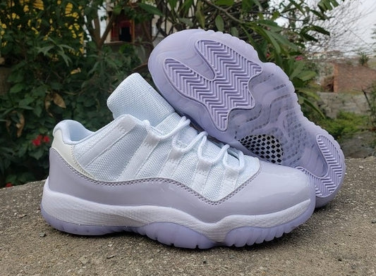 Les Air Jordan 11 Femme permettent de personnaliser votre style tout en bénéficiant d’un confort supérieur.Idéale pour un usage quotidien.