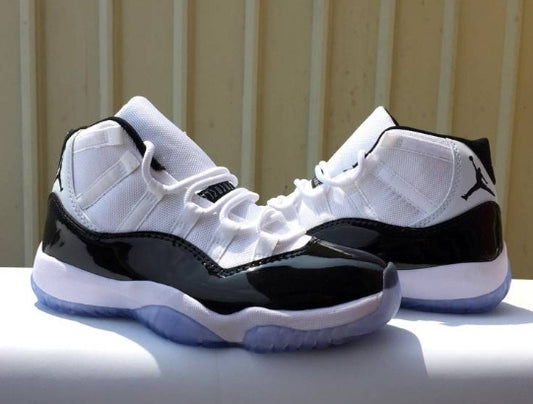 Les Air Jordan 11 Femme permettent de personnaliser votre style tout en bénéficiant d’un confort supérieur.Idéale pour un usage quotidien.