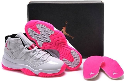 Les Air Jordan 11 Femme permettent de personnaliser votre style tout en bénéficiant d’un confort supérieur.Idéale pour un usage quotidien.