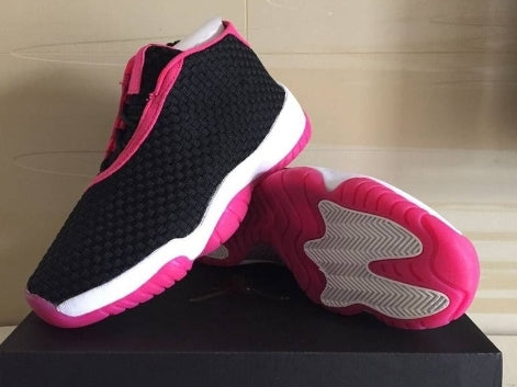Les Air Jordan 11 Femme permettent de personnaliser votre style tout en bénéficiant d’un confort supérieur.Idéale pour un usage quotidien.