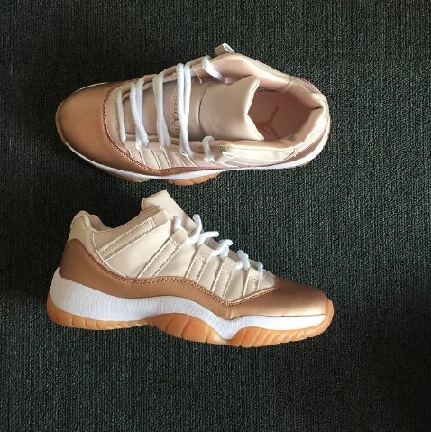 Les Air Jordan 11 Femme permettent de personnaliser votre style tout en bénéficiant d’un confort supérieur.Idéale pour un usage quotidien.