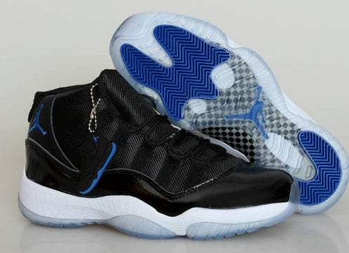 Les baskets Air Jordan 11 offrent un style iconique et une performance légendaire.

De plus, leur design emblématique et leur utilisation.