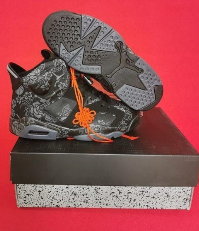 Les  baskets Air Jordan 6 Retro "Pantone" Femme permettent de personnaliser votre style tout en bénéficiant d’un confort supérieur.