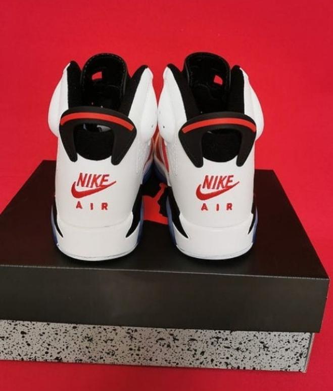 Les  baskets Air Jordan 6 Retro "Pantone" Femme permettent de personnaliser votre style tout en bénéficiant d’un confort supérieur.