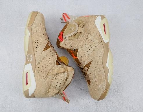 Les  baskets Air Jordan 6 Retro "Pantone" Femme permettent de personnaliser votre style tout en bénéficiant d’un confort supérieur.