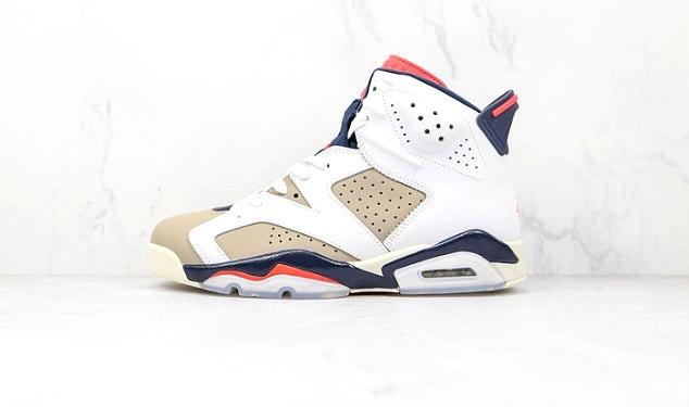 Les  baskets Air Jordan 6 Retro "Pantone" Femme permettent de personnaliser votre style tout en bénéficiant d’un confort supérieur.
