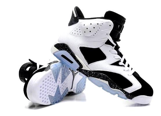 Les  baskets Air Jordan 6 Retro "Pantone" Femme permettent de personnaliser votre style tout en bénéficiant d’un confort supérieur.