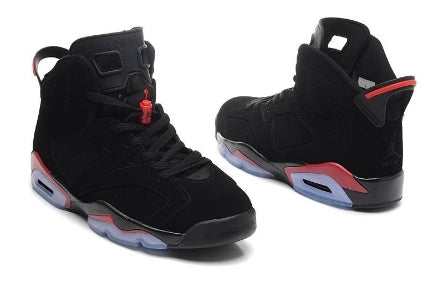 Les  baskets Air Jordan 6 Retro "Pantone" Femme permettent de personnaliser votre style tout en bénéficiant d’un confort supérieur.