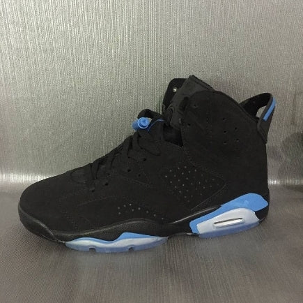 Les  baskets Air Jordan 6 Retro "Pantone" Femme permettent de personnaliser votre style tout en bénéficiant d’un confort supérieur.