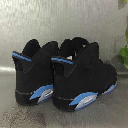 Les  baskets Air Jordan 6 Retro "Pantone" Femme permettent de personnaliser votre style tout en bénéficiant d’un confort supérieur.