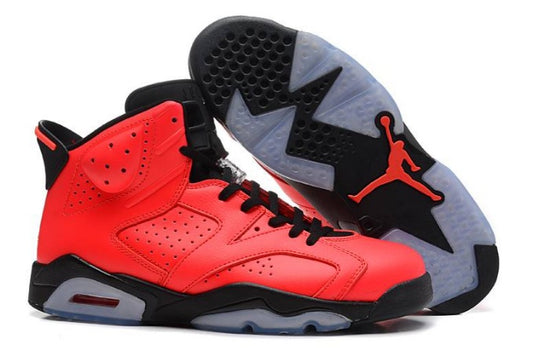 Les  baskets Air Jordan 6 Retro "Pantone" Femme permettent de personnaliser votre style tout en bénéficiant d’un confort supérieur.