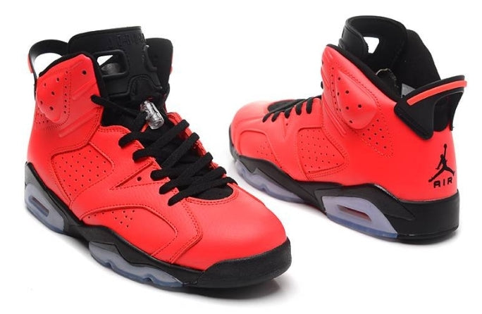 Les  baskets Air Jordan 6 Retro "Pantone" Femme permettent de personnaliser votre style tout en bénéficiant d’un confort supérieur.