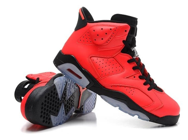 Les  baskets Air Jordan 6 Retro "Pantone" Femme permettent de personnaliser votre style tout en bénéficiant d’un confort supérieur.