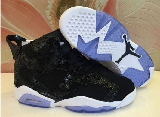 Les  baskets Air Jordan 6 Retro "Pantone" Femme permettent de personnaliser votre style tout en bénéficiant d’un confort supérieur.