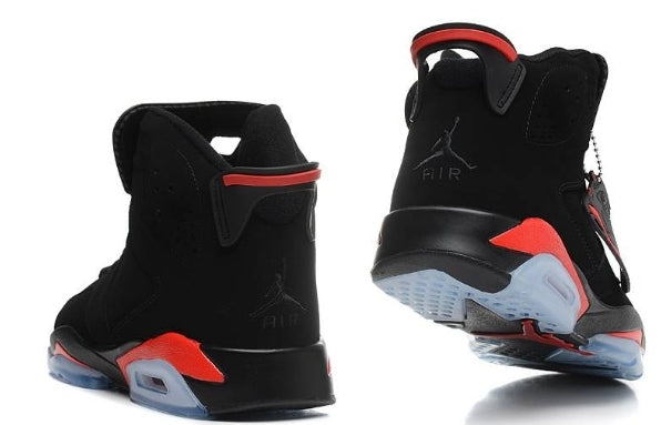 Les  baskets Air Jordan 6 Retro "Pantone" Femme permettent de personnaliser votre style tout en bénéficiant d’un confort supérieur.