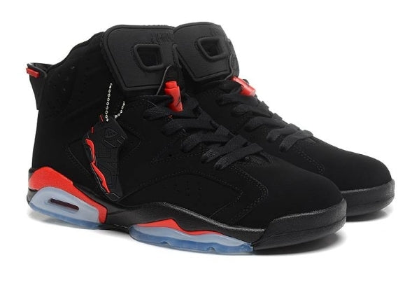 Les  baskets Air Jordan 6 Retro "Pantone" Femme permettent de personnaliser votre style tout en bénéficiant d’un confort supérieur.