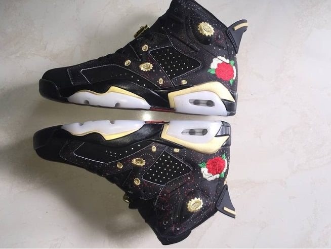 Les  baskets Air Jordan 6 Retro "Pantone" Femme permettent de personnaliser votre style tout en bénéficiant d’un confort supérieur.