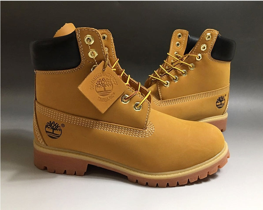 Les baskets Botte Timberland   intemporel et robustesse.  design qualité supérieure les rendent indispensables  aventuriers.pas cher. Le moins cher.