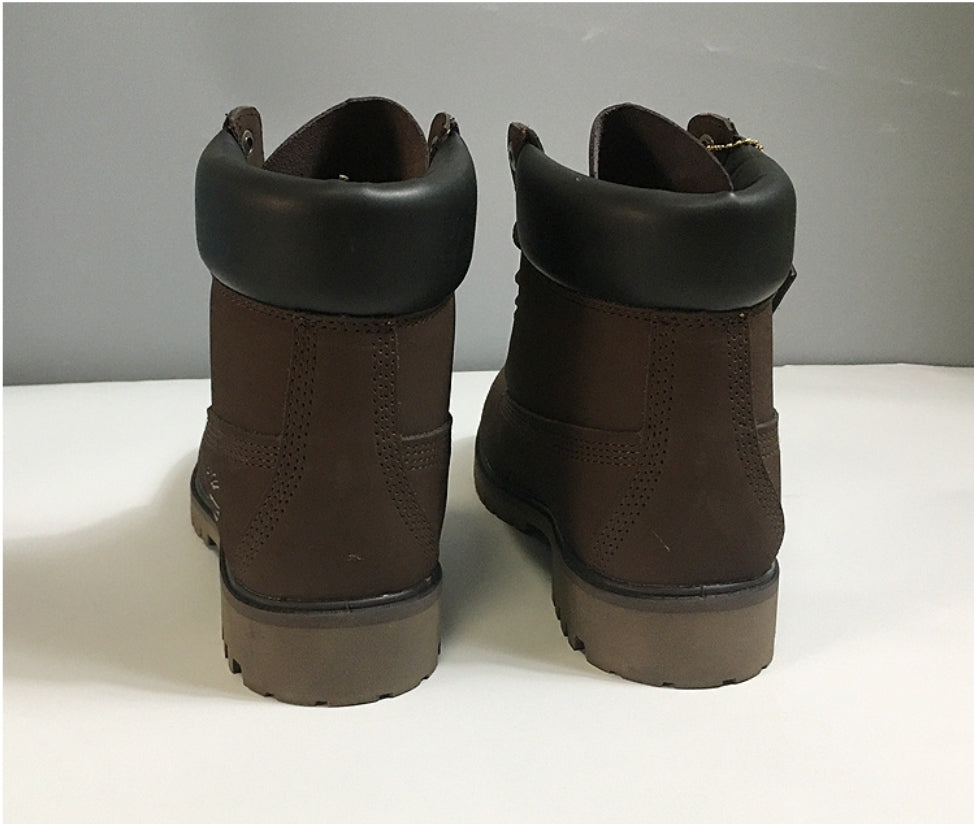 Les baskets Botte Timberland   intemporel et robustesse.  design qualité supérieure les rendent indispensables  aventuriers.pas cher. Le moins cher.