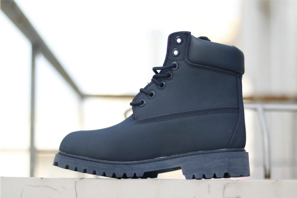 Les baskets Botte Timberland   intemporel et robustesse.  design qualité supérieure les rendent indispensables  aventuriers.pas cher. Le moins cher.
