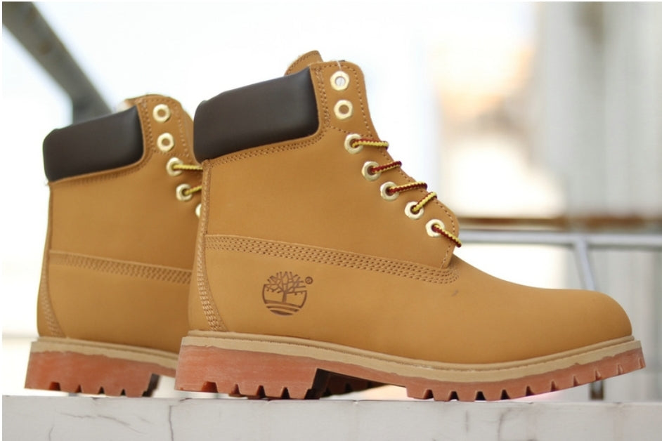 Les baskets Botte Timberland   intemporel et robustesse.  design qualité supérieure les rendent indispensables  aventuriers.pas cher. Le moins cher.